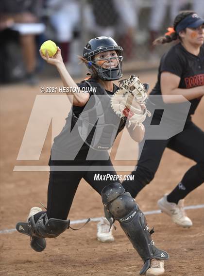 Thumbnail 1 in Esperanza vs. Roosevelt (CIF-SS D1 Final) photogallery.