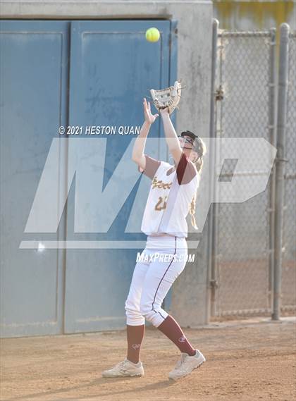 Thumbnail 3 in Esperanza vs. Roosevelt (CIF-SS D1 Final) photogallery.