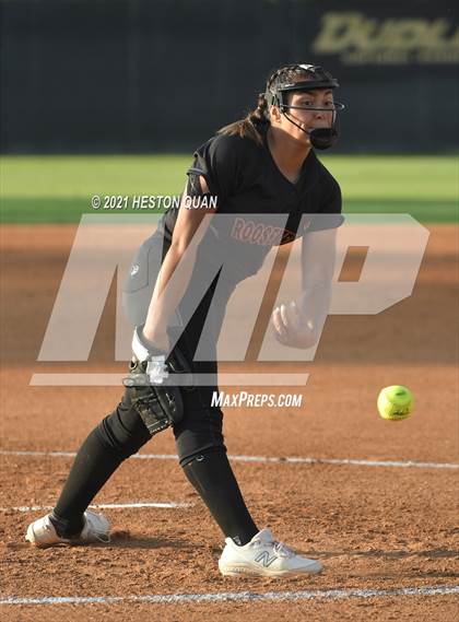 Thumbnail 1 in Esperanza vs. Roosevelt (CIF-SS D1 Final) photogallery.