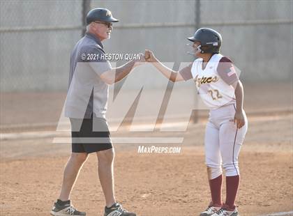 Thumbnail 1 in Esperanza vs. Roosevelt (CIF-SS D1 Final) photogallery.