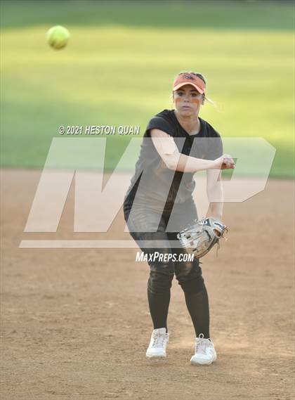 Thumbnail 1 in Esperanza vs. Roosevelt (CIF-SS D1 Final) photogallery.