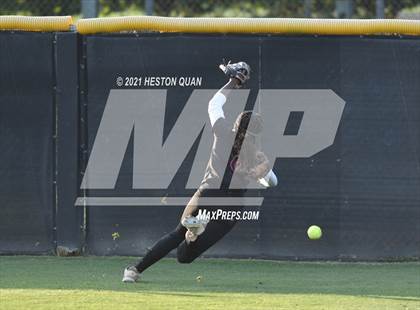 Thumbnail 2 in Esperanza vs. Roosevelt (CIF-SS D1 Final) photogallery.