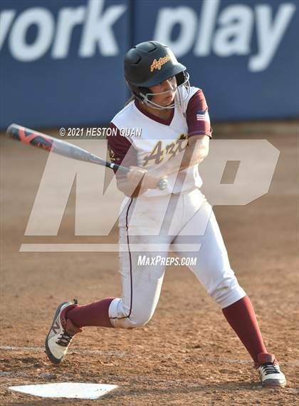 Thumbnail 1 in Esperanza vs. Roosevelt (CIF-SS D1 Final) photogallery.