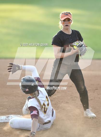 Thumbnail 2 in Esperanza vs. Roosevelt (CIF-SS D1 Final) photogallery.