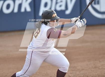 Thumbnail 2 in Esperanza vs. Roosevelt (CIF-SS D1 Final) photogallery.