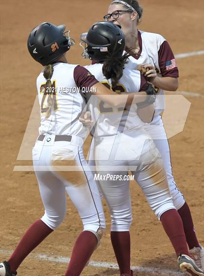 Thumbnail 2 in Esperanza vs. Roosevelt (CIF-SS D1 Final) photogallery.