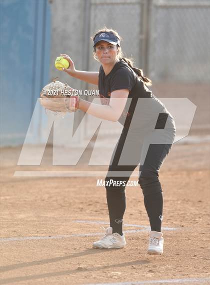 Thumbnail 1 in Esperanza vs. Roosevelt (CIF-SS D1 Final) photogallery.