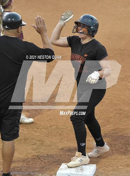 Thumbnail 1 in Esperanza vs. Roosevelt (CIF-SS D1 Final) photogallery.