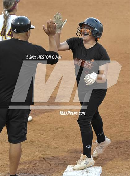 Thumbnail 2 in Esperanza vs. Roosevelt (CIF-SS D1 Final) photogallery.
