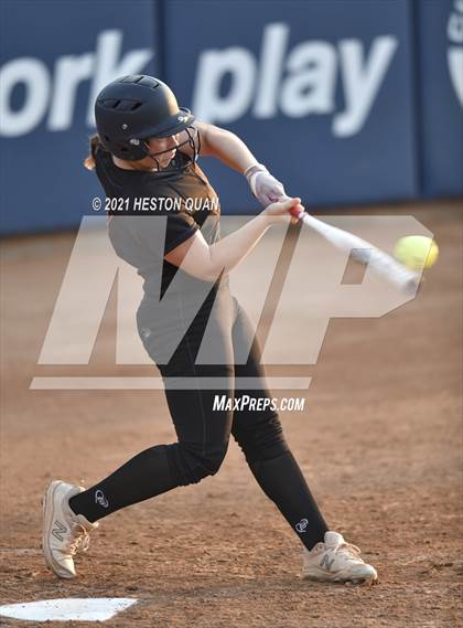 Thumbnail 3 in Esperanza vs. Roosevelt (CIF-SS D1 Final) photogallery.