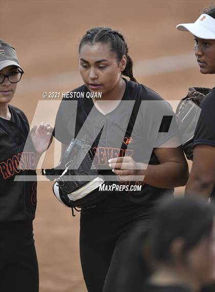 Thumbnail 3 in Esperanza vs. Roosevelt (CIF-SS D1 Final) photogallery.