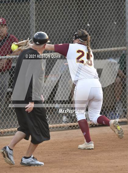 Thumbnail 1 in Esperanza vs. Roosevelt (CIF-SS D1 Final) photogallery.