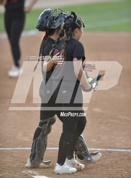 Thumbnail 1 in Esperanza vs. Roosevelt (CIF-SS D1 Final) photogallery.