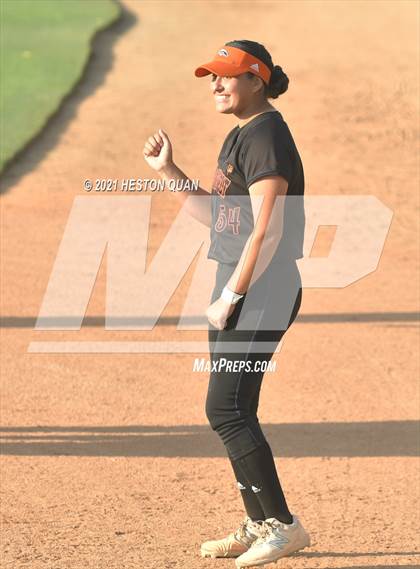 Thumbnail 3 in Esperanza vs. Roosevelt (CIF-SS D1 Final) photogallery.