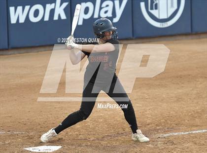 Thumbnail 2 in Esperanza vs. Roosevelt (CIF-SS D1 Final) photogallery.