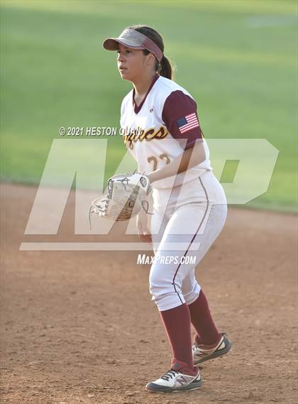 Thumbnail 2 in Esperanza vs. Roosevelt (CIF-SS D1 Final) photogallery.