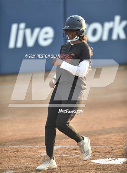 Thumbnail 1 in Esperanza vs. Roosevelt (CIF-SS D1 Final) photogallery.