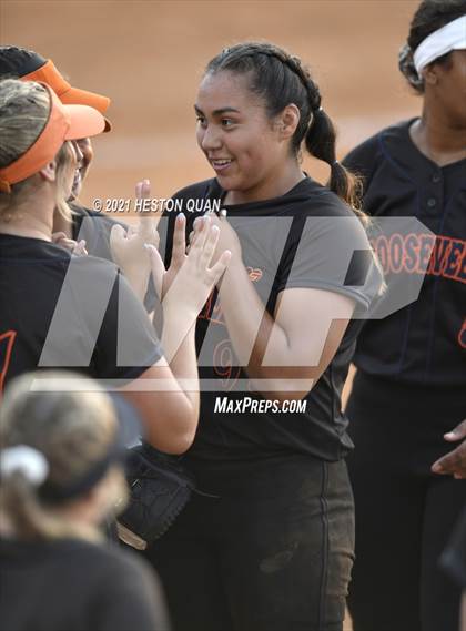 Thumbnail 3 in Esperanza vs. Roosevelt (CIF-SS D1 Final) photogallery.