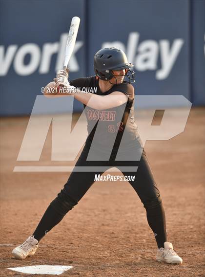 Thumbnail 1 in Esperanza vs. Roosevelt (CIF-SS D1 Final) photogallery.