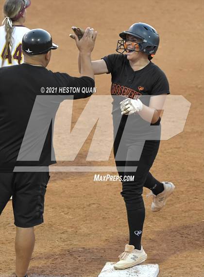 Thumbnail 3 in Esperanza vs. Roosevelt (CIF-SS D1 Final) photogallery.