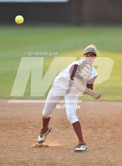 Thumbnail 1 in Esperanza vs. Roosevelt (CIF-SS D1 Final) photogallery.