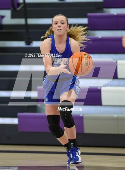 Thumbnail 2 in Fremont vs. DeSoto (Utah Holiday Hoopfest) photogallery.