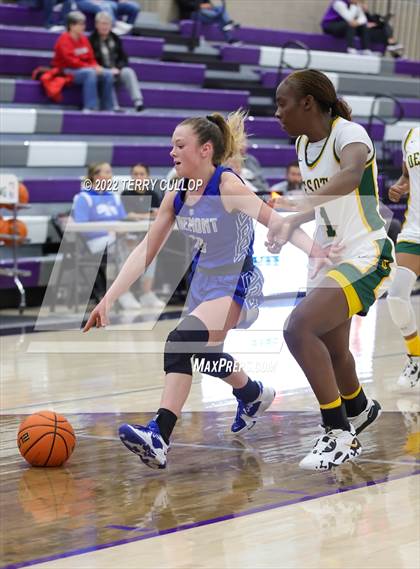 Thumbnail 2 in Fremont vs. DeSoto (Utah Holiday Hoopfest) photogallery.