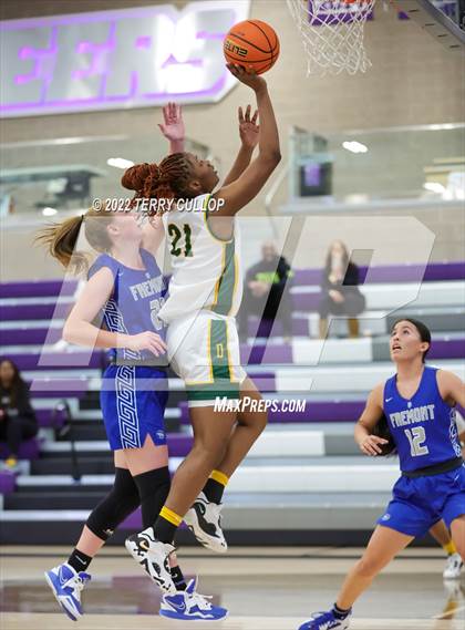 Thumbnail 1 in Fremont vs. DeSoto (Utah Holiday Hoopfest) photogallery.