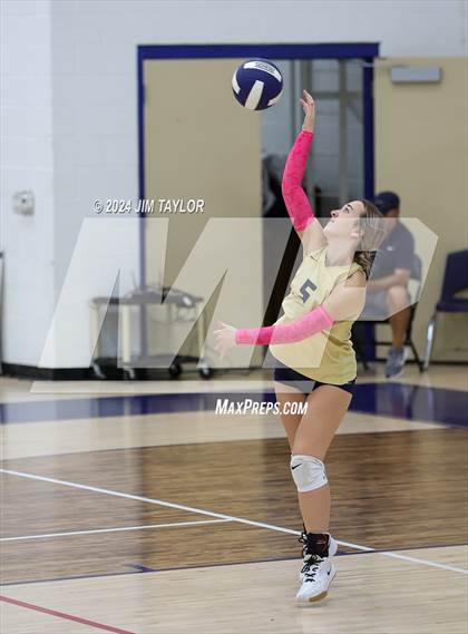Thumbnail 1 in Strawn @ Perrin-Whitt photogallery.
