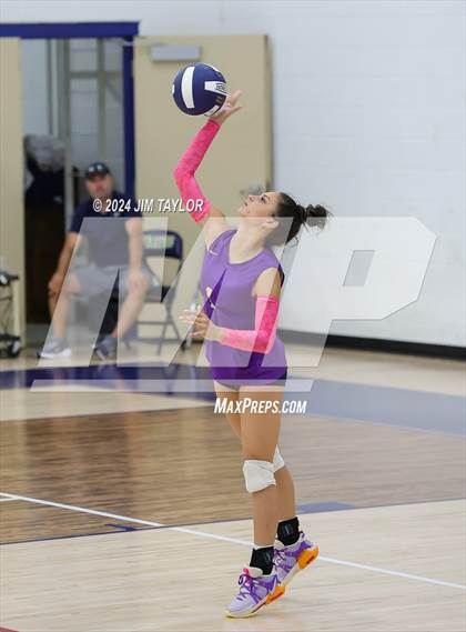 Thumbnail 2 in Strawn @ Perrin-Whitt photogallery.