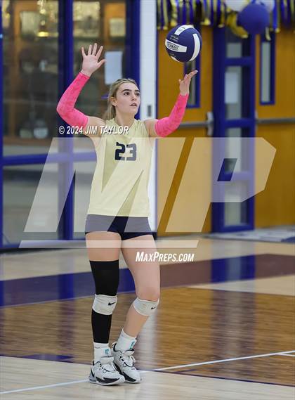 Thumbnail 2 in Strawn @ Perrin-Whitt photogallery.