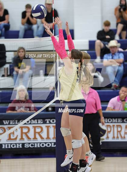Thumbnail 3 in Strawn @ Perrin-Whitt photogallery.