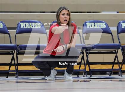 Thumbnail 3 in Strawn @ Perrin-Whitt photogallery.