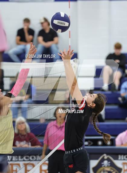 Thumbnail 3 in Strawn @ Perrin-Whitt photogallery.