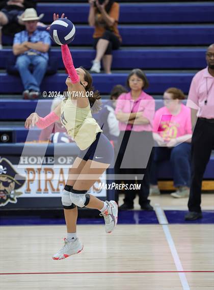 Thumbnail 3 in Strawn @ Perrin-Whitt photogallery.