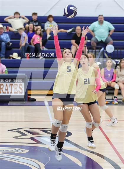 Thumbnail 3 in Strawn @ Perrin-Whitt photogallery.