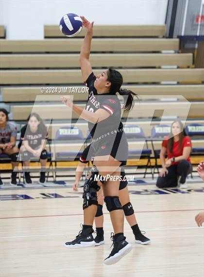 Thumbnail 1 in Strawn @ Perrin-Whitt photogallery.