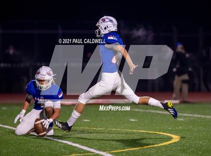 Thumbnail 3 in Bothell @ Graham-Kapowsin (WIAA 4A Quarter Final) photogallery.
