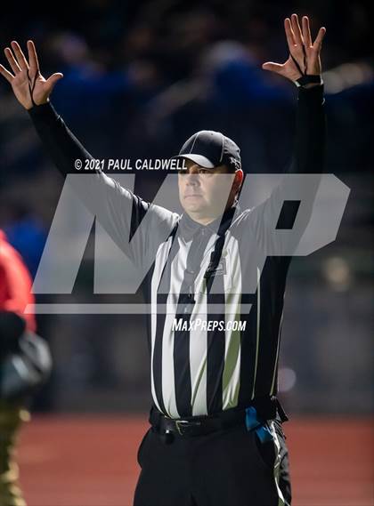 Thumbnail 3 in Bothell @ Graham-Kapowsin (WIAA 4A Quarter Final) photogallery.