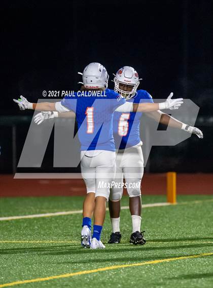 Thumbnail 1 in Bothell @ Graham-Kapowsin (WIAA 4A Quarter Final) photogallery.