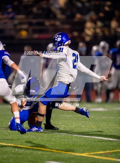 Thumbnail 2 in Bothell @ Graham-Kapowsin (WIAA 4A Quarter Final) photogallery.