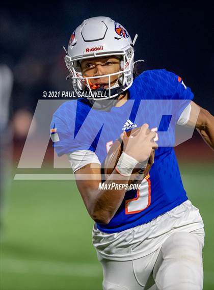 Thumbnail 1 in Bothell @ Graham-Kapowsin (WIAA 4A Quarter Final) photogallery.