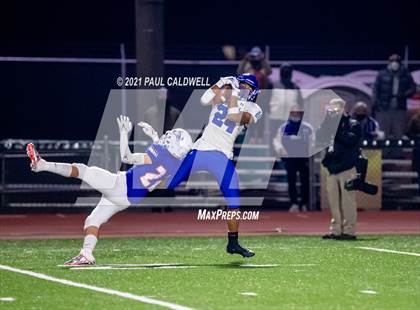 Thumbnail 2 in Bothell @ Graham-Kapowsin (WIAA 4A Quarter Final) photogallery.