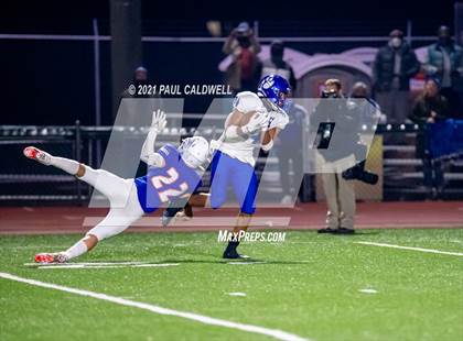 Thumbnail 3 in Bothell @ Graham-Kapowsin (WIAA 4A Quarter Final) photogallery.