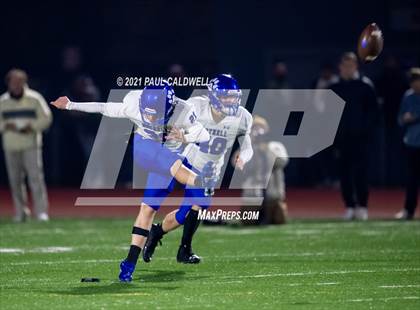 Thumbnail 2 in Bothell @ Graham-Kapowsin (WIAA 4A Quarter Final) photogallery.