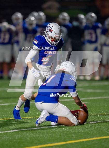 Thumbnail 2 in Bothell @ Graham-Kapowsin (WIAA 4A Quarter Final) photogallery.
