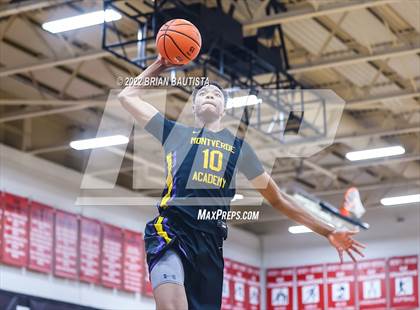 Thumbnail 3 in St. Louis vs Montverde Academy (Iolani Classic Honolulu - Day 1) photogallery.