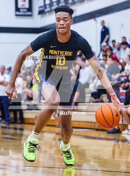 Thumbnail 1 in St. Louis vs Montverde Academy (Iolani Classic Honolulu - Day 1) photogallery.