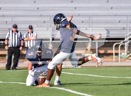 Thumbnail 3 in Spartanburg vs Chapman (The Greer Gridiron Classic) photogallery.