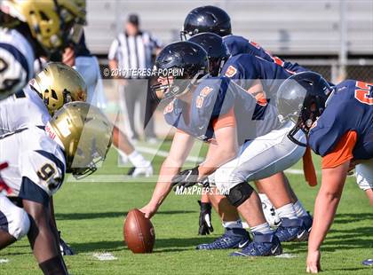 Thumbnail 3 in Spartanburg vs Chapman (The Greer Gridiron Classic) photogallery.